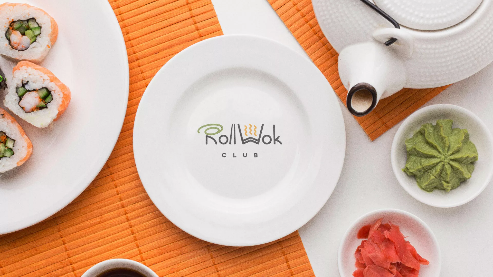 Разработка логотипа и фирменного стиля суши-бара «Roll Wok Club» в Пскове